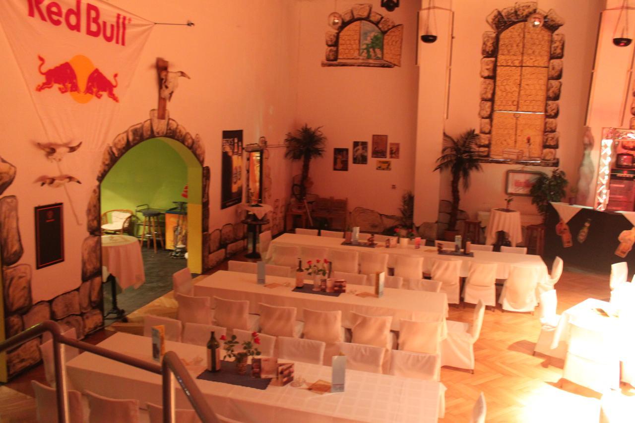 Pension Und Restaurant Die Burg Ehrenfriedersdorf Eksteriør billede