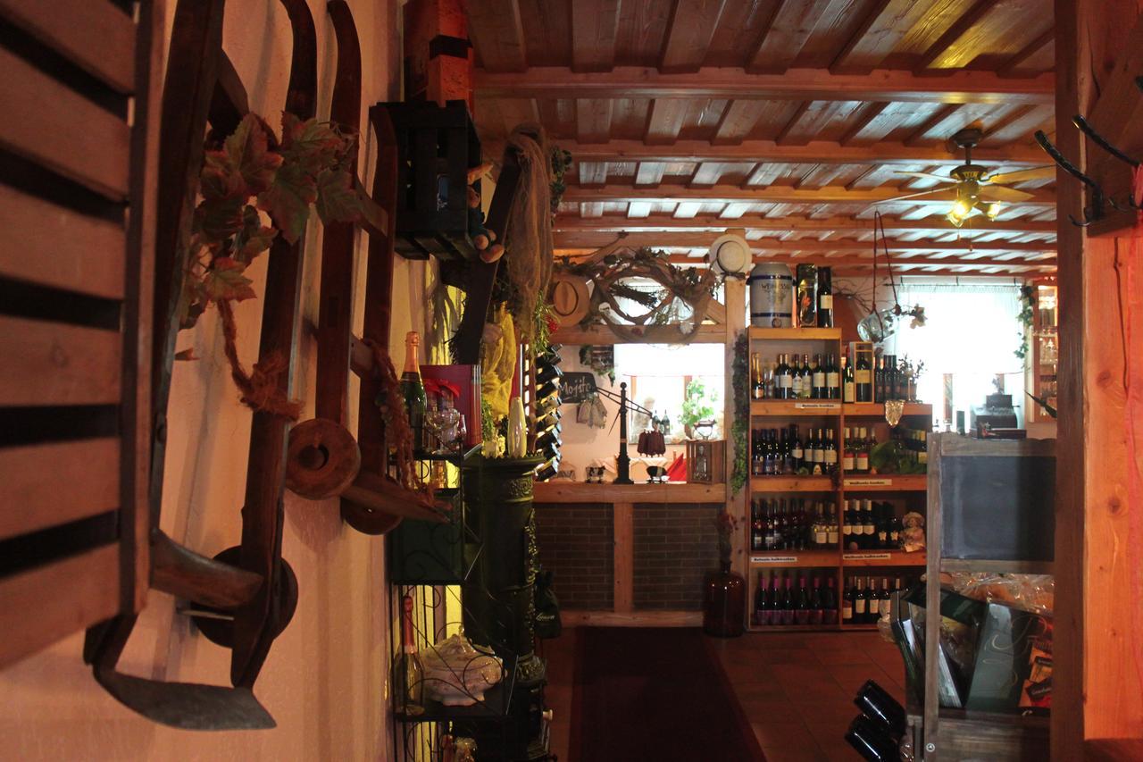 Pension Und Restaurant Die Burg Ehrenfriedersdorf Eksteriør billede