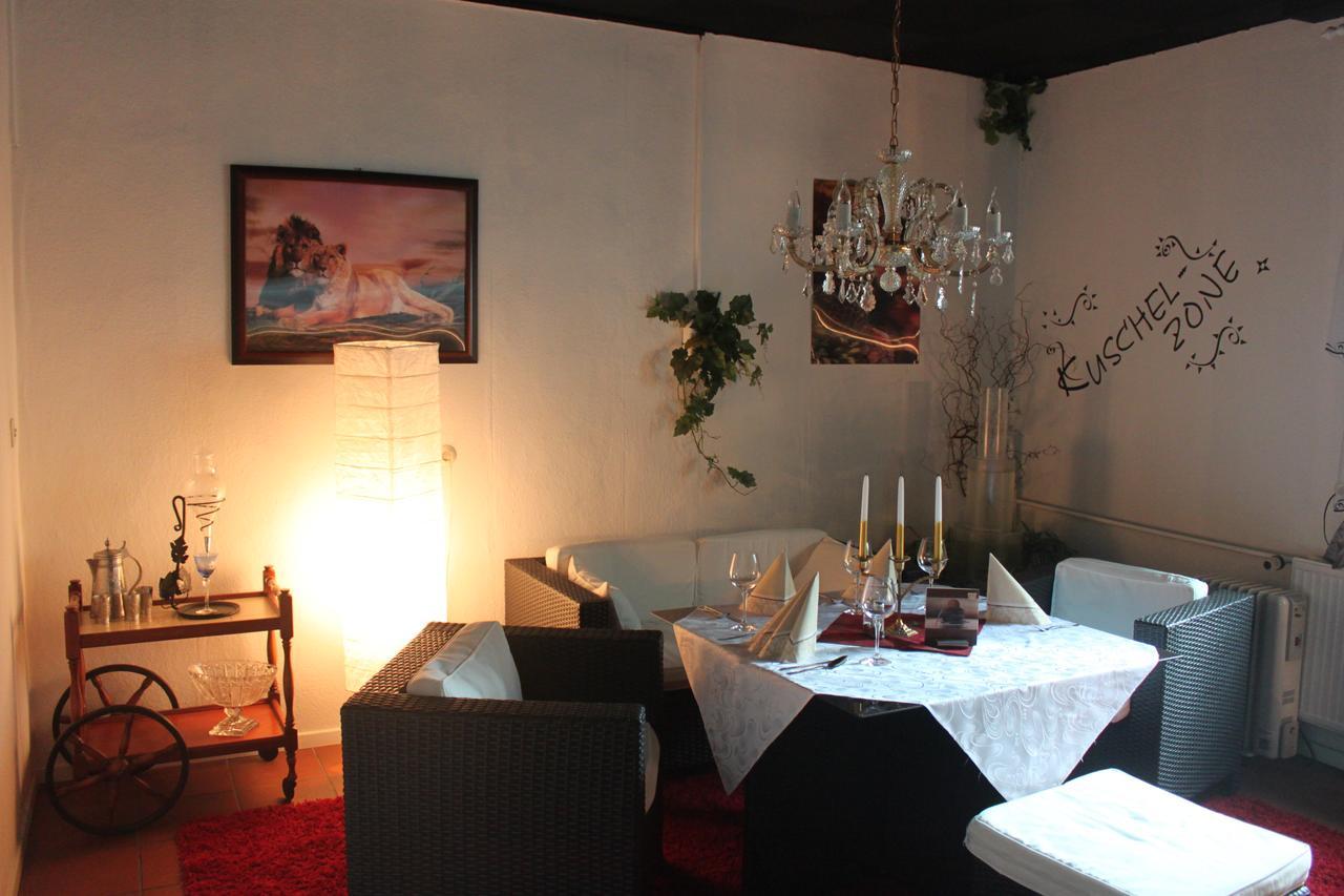 Pension Und Restaurant Die Burg Ehrenfriedersdorf Eksteriør billede