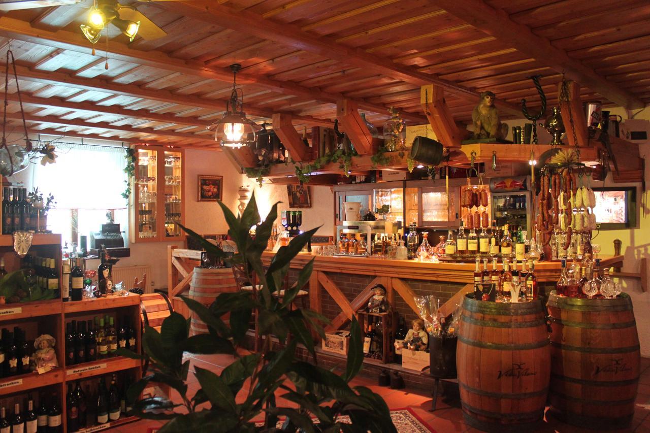 Pension Und Restaurant Die Burg Ehrenfriedersdorf Eksteriør billede